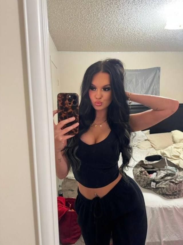 Available For Incall & Outcall 👅👅❤️ - Image 3